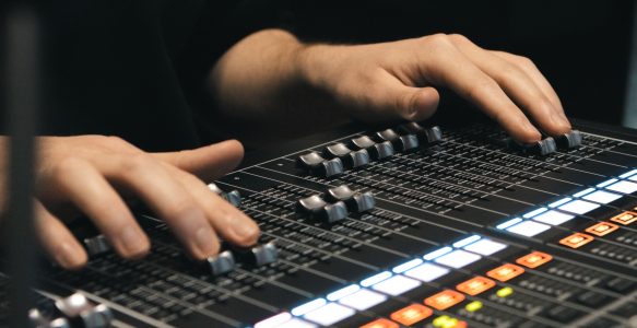 Audio & Mixing Engineer